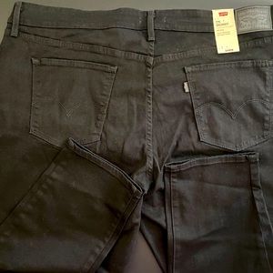 Black Plus Size Levi’s mid-rise skinny